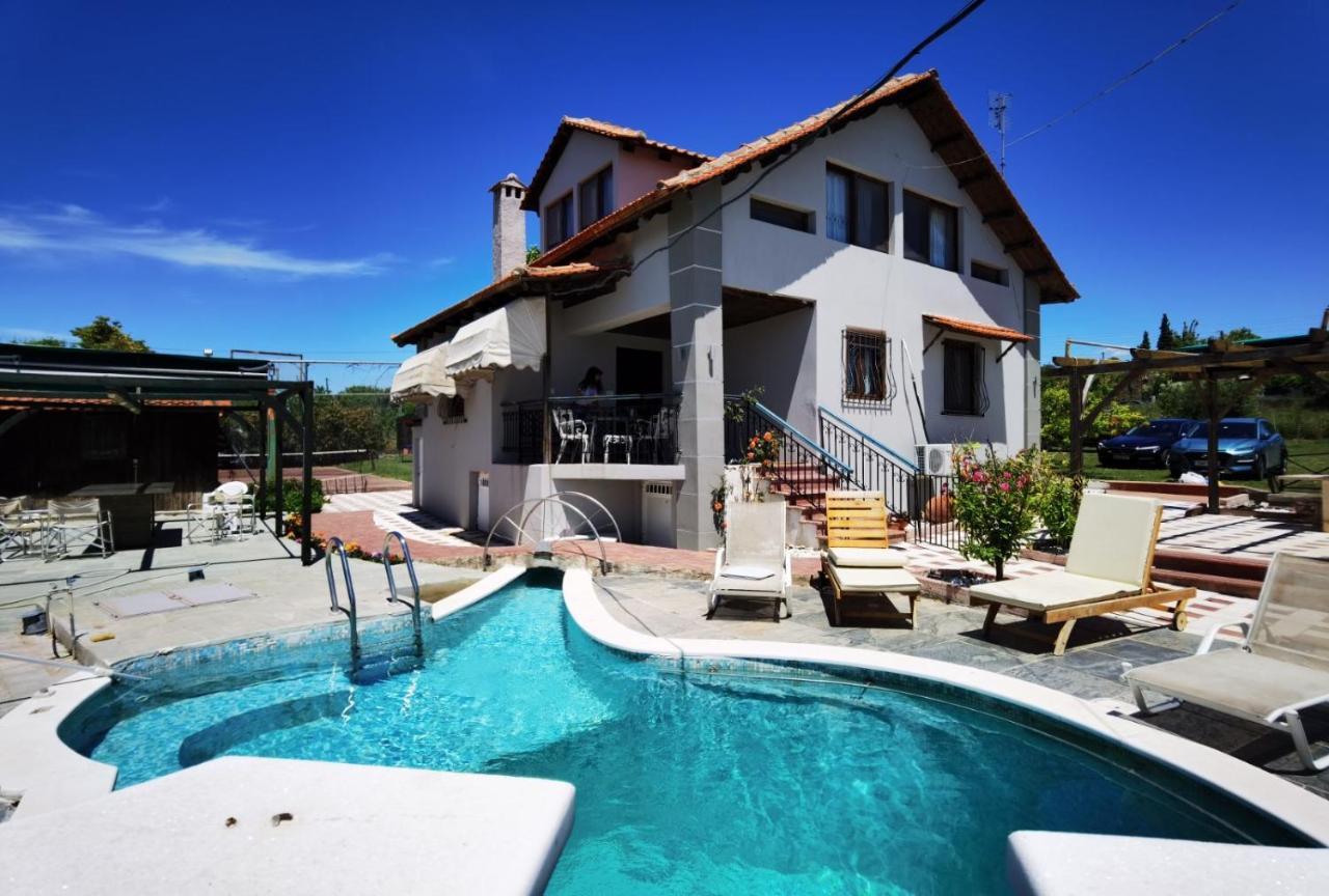 Rural Villa Private Pool, Bbq, Court ,20' Airport Nea Kallikrateia Dış mekan fotoğraf