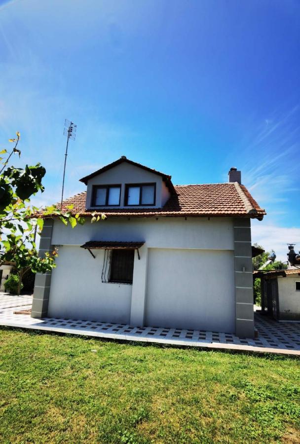 Rural Villa Private Pool, Bbq, Court ,20' Airport Nea Kallikrateia Dış mekan fotoğraf