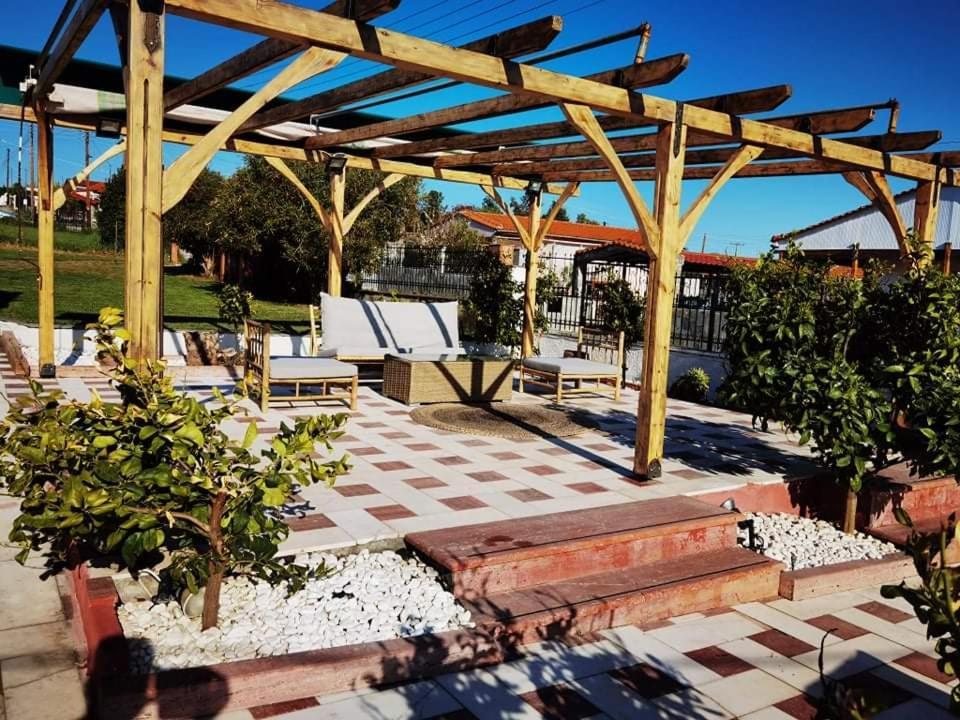 Rural Villa Private Pool, Bbq, Court ,20' Airport Nea Kallikrateia Dış mekan fotoğraf