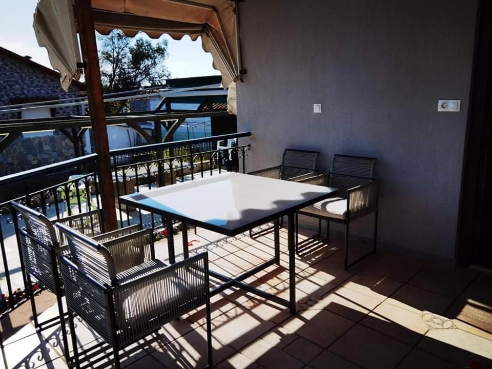 Rural Villa Private Pool, Bbq, Court ,20' Airport Nea Kallikrateia Dış mekan fotoğraf
