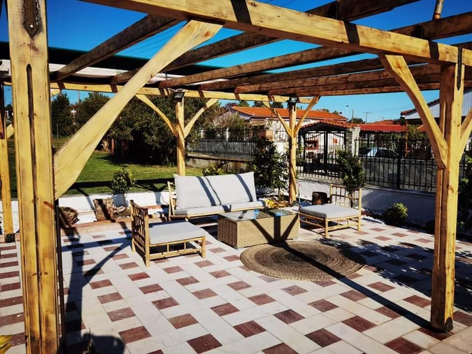 Rural Villa Private Pool, Bbq, Court ,20' Airport Nea Kallikrateia Dış mekan fotoğraf