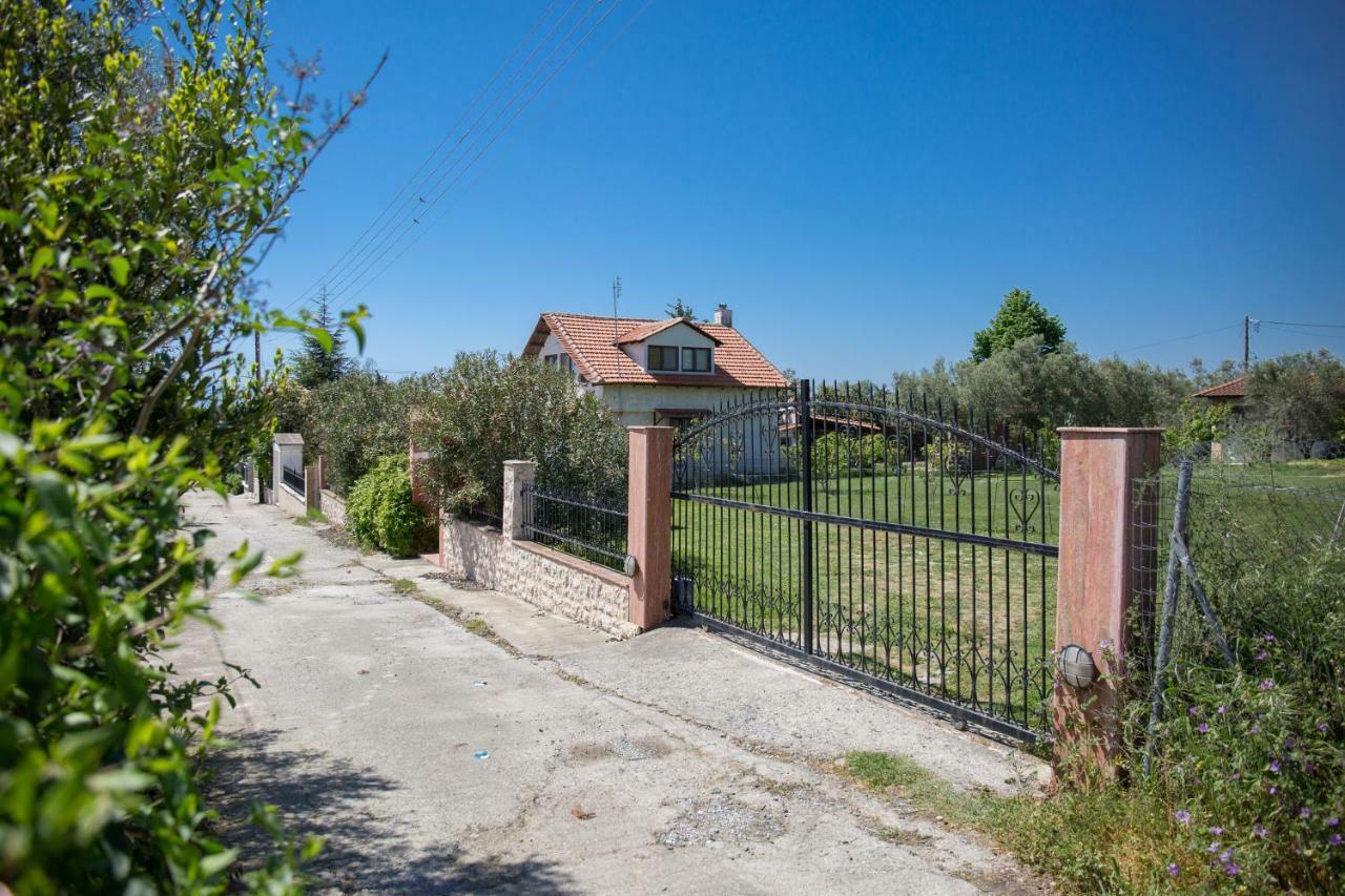 Rural Villa Private Pool, Bbq, Court ,20' Airport Nea Kallikrateia Dış mekan fotoğraf