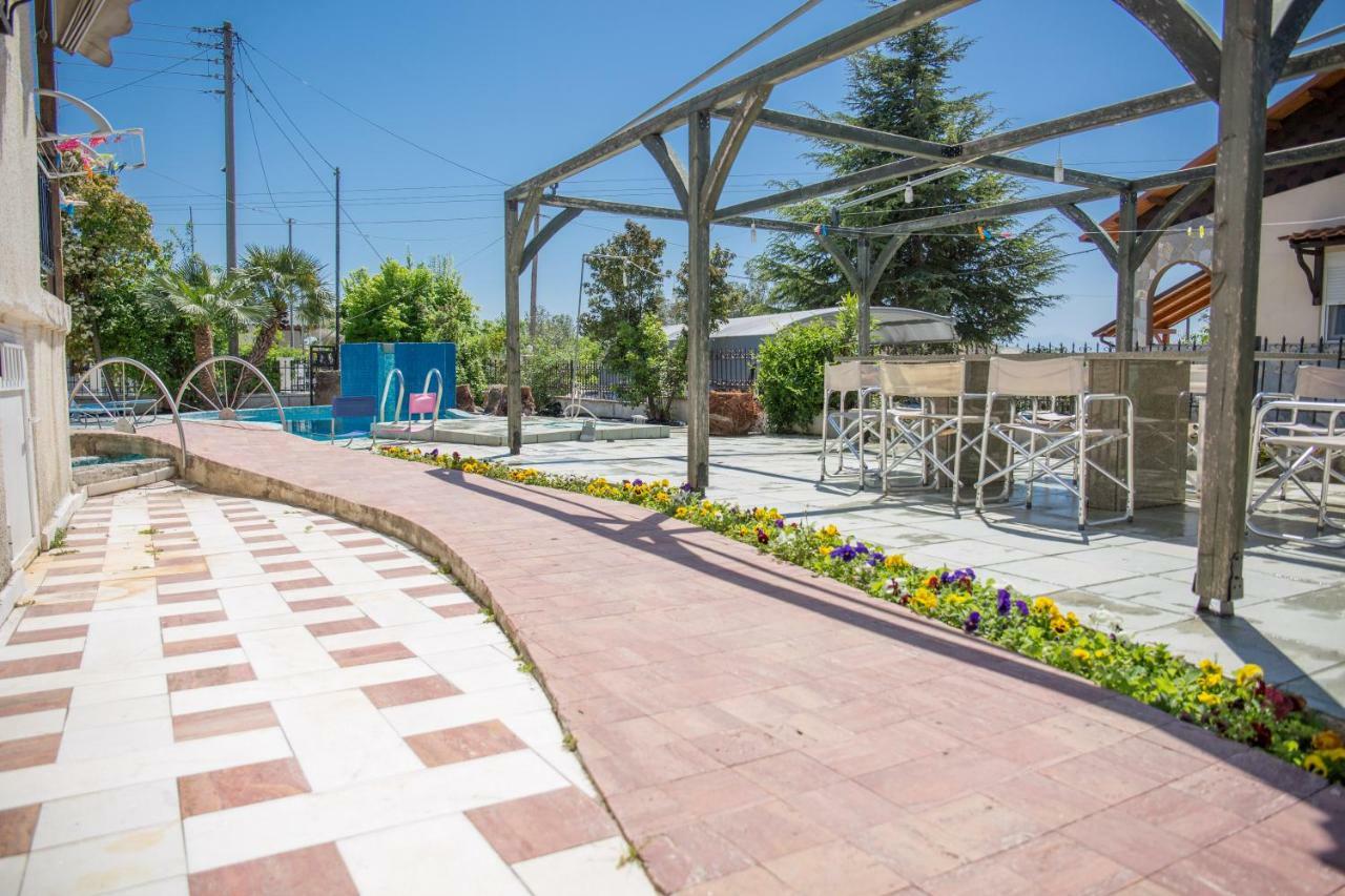 Rural Villa Private Pool, Bbq, Court ,20' Airport Nea Kallikrateia Dış mekan fotoğraf