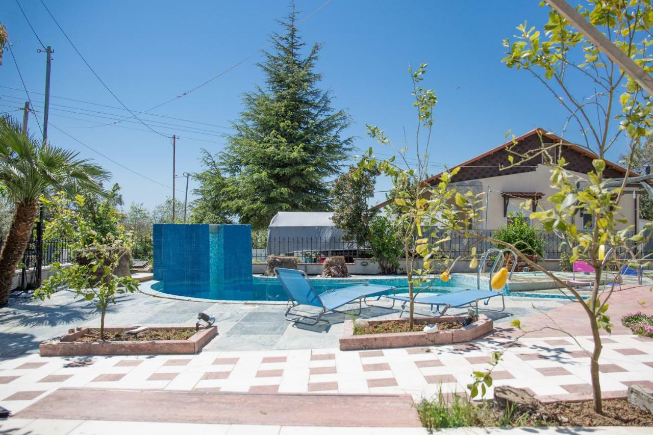 Rural Villa Private Pool, Bbq, Court ,20' Airport Nea Kallikrateia Dış mekan fotoğraf