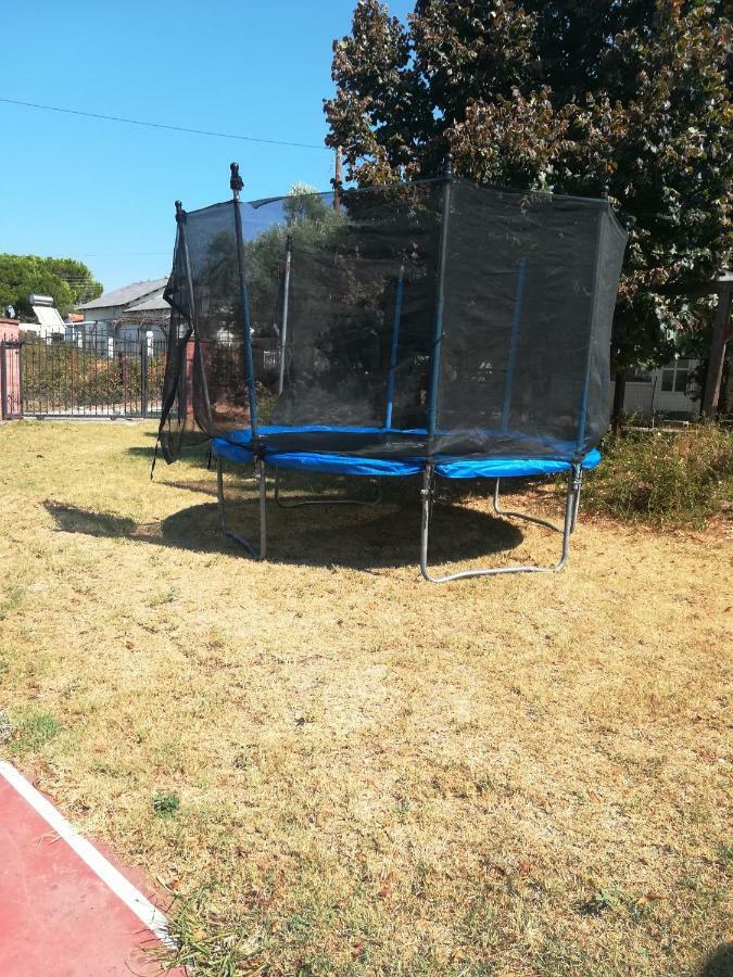 Rural Villa Private Pool, Bbq, Court ,20' Airport Nea Kallikrateia Dış mekan fotoğraf
